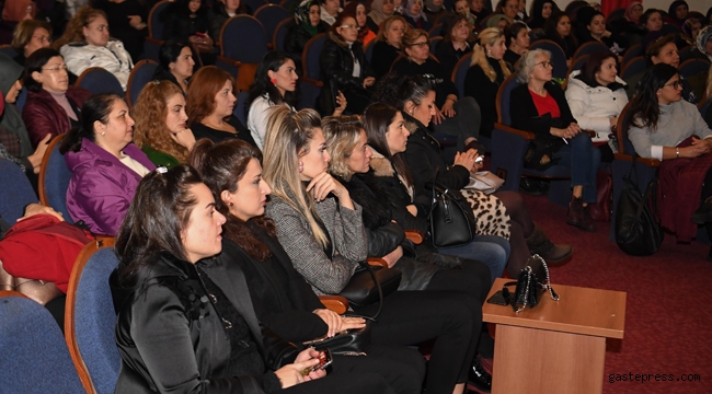 Ankara'da, Başkentli Kadınlar Haklarını Öğreniyor!