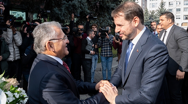 Bakan Albayrak Büyükşehir'de