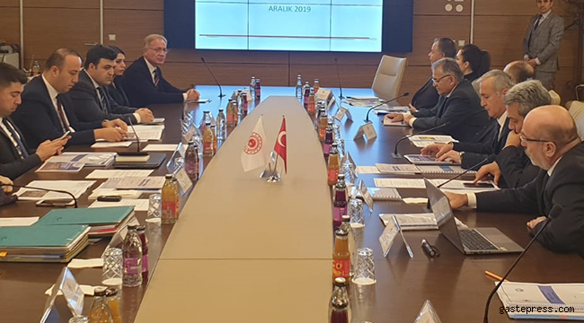Başkan Büyükkılıç, Ankara’da Kayseri Üniversitesi için önemli bir toplantıya katıldı