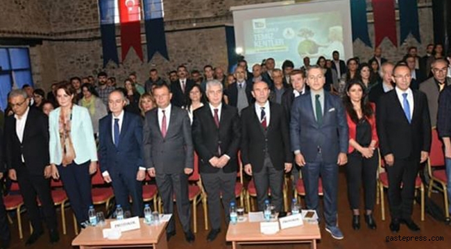 Ekonomi Gazetecileri Derneği Küresel Isınma Kurultayı İzmir’de yapıldı