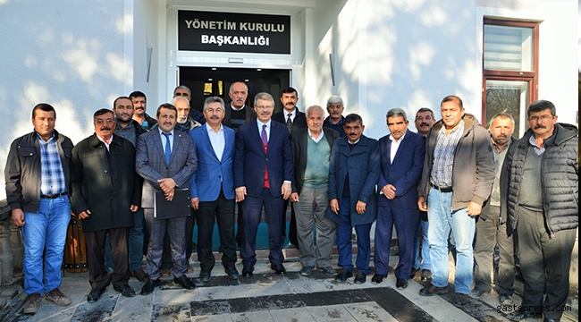 Gemerek Nakliyeciler, Ziraat Odası ve Çiftçilerinden Başkan  Akay'aTeşekkür Ziyareti.