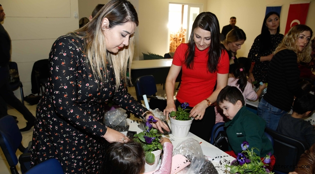 Göçle gelen çocuğa bitki dikimiyle rehabilitasyon!