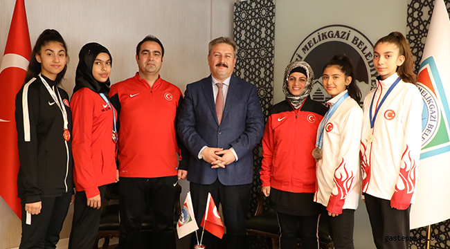 İşitme Engelli Sporculardan Başkan Palancıoğlu'na Ziyaret