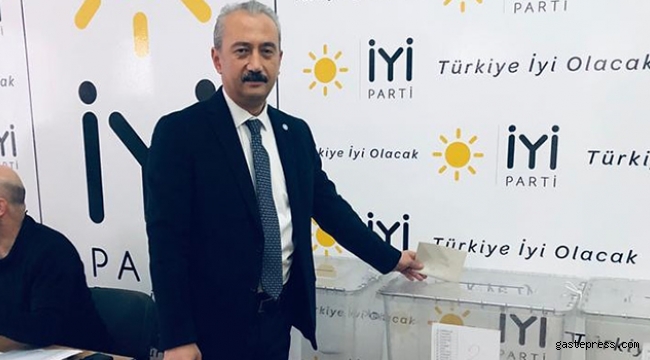 İYİ Parti'de demokrasi şöleni sürüyor!