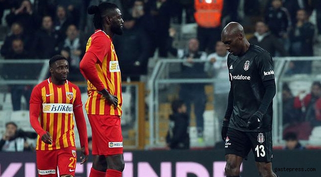 Kayserispor'da Adebayor'un sözleşmesi karşılıklı olarak feshedildi!