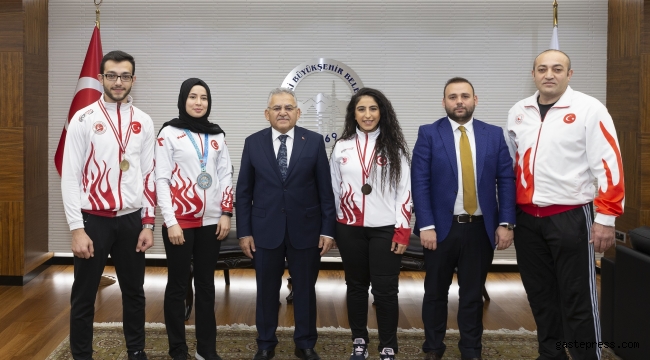 Şampiyonlar Büyükşehirde