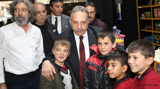 Talas Belediyesi Öğrencilere ‘Cep Herkülü Naim’ Filmini İzletiyor!