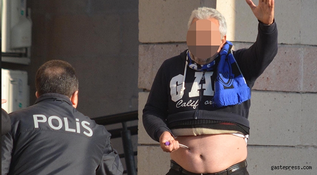 Valilik önünde kendisini bıçakla yaralamak istedi