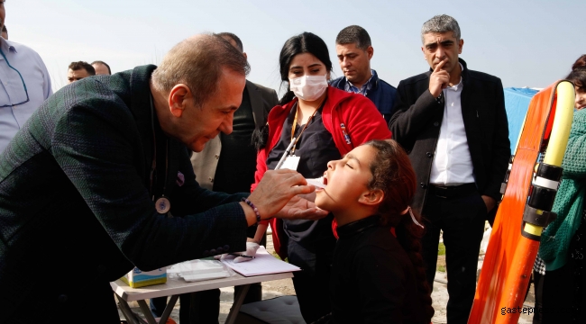 Adana Belediyesi Zor koşullarda yaşama mücadelesi veren tarım işçilerine destek verdi