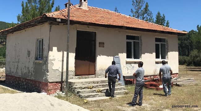 Antalya Büyükşehir Belediyesi, eski köy okullarını geri kazandırıyor!