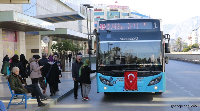 Antalya Büyükşehir Belediyesi toplu ulaşım araçlarına Türk Bayrakları astı! 