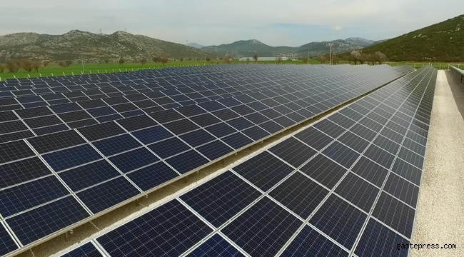 Antalya'da Güneş enerji santrali ile çiftçilerin yüzü gülüyor!