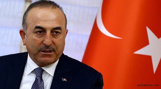 Bakan Mevlüt Çavuşoğlu'ndan ırkçı Yunan'a bayrak tepkisi! 