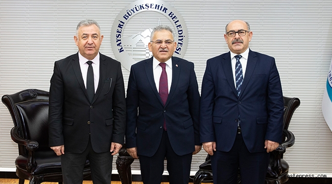 Başkan Büyükkılıç, Devlet Tiyatroları Genel Müdür Yardımcısı ile makamında görüştü.