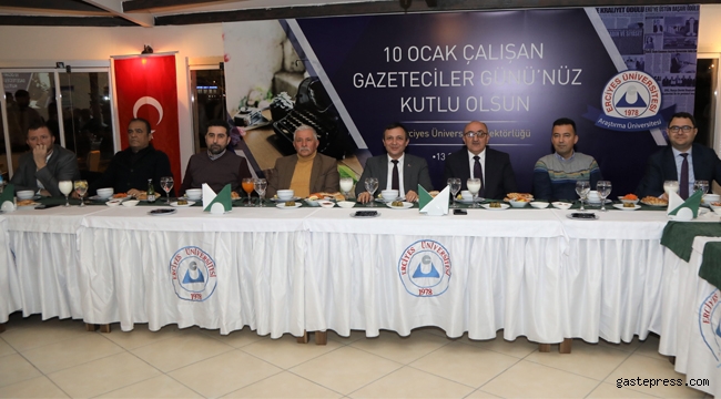 ERÜ Rektörü Çalış, Gazetecilerle Bir Araya Geldi
