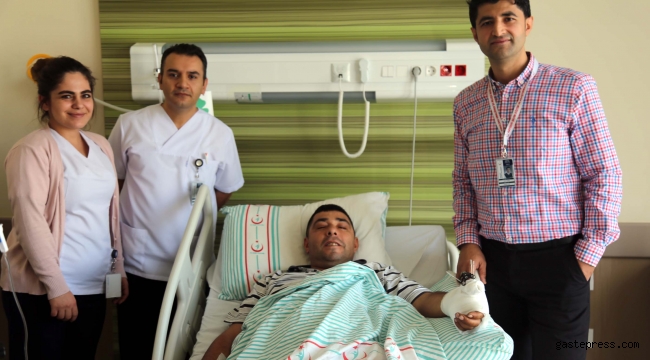 Kayseri'de işçinin kopan 3 parmağı yerine dikildi