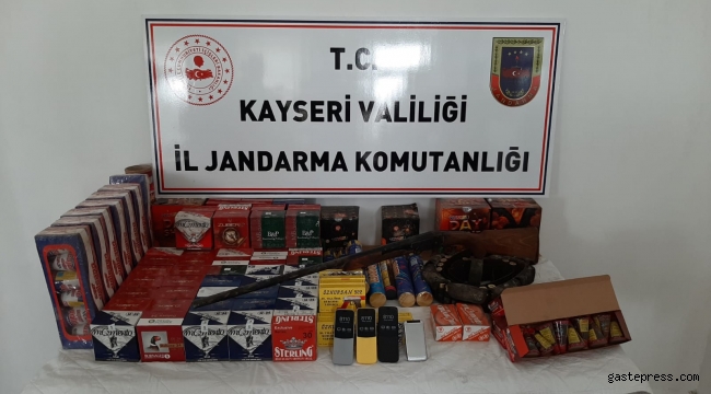 Kayseri'de jandarmadan operasyon: 2 gözaltı