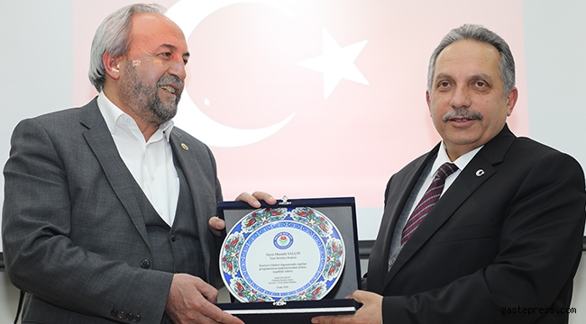 Kayseri Talas Belediye Başkanı Yalçın, Öğretmenlik-Belediyecilik Sentezini anlattı
