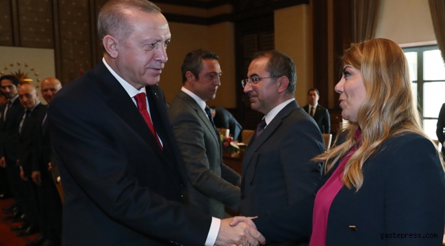 Külliyedeki zirveye damga vuran isim ise Başkan Berna Gözbaşı oldu!