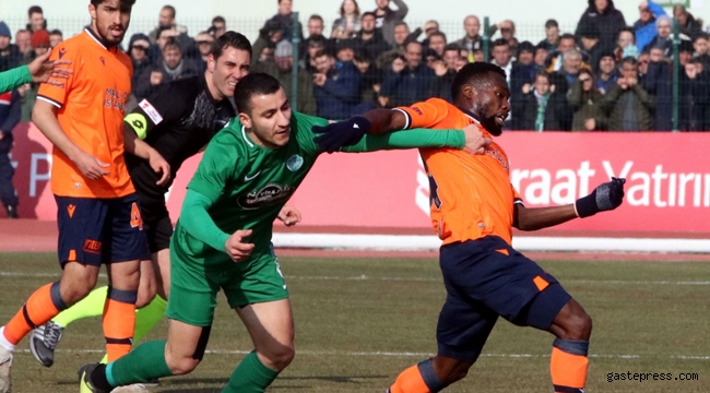 Kupada Başakşehir'e Kırklarelispor'dan darbe geldi!