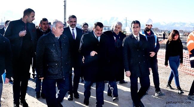 Malatya'da Başkan Gürkan, Kuru Kayısı Lisanslı Depoculuk ve Borsası inşaatında incelemelerde bulundu!