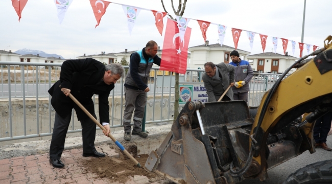 Melikgazi'de Gazetecilere Özel Ağaç Dikimi Yapıldı