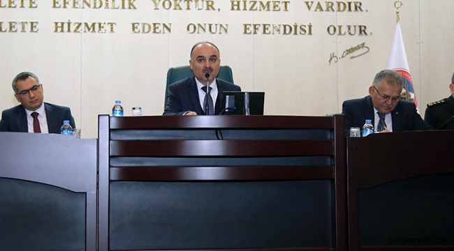 Vali Günaydın'dan Bağımlılıkla mücadele toplantısında metruk bina vurgusu