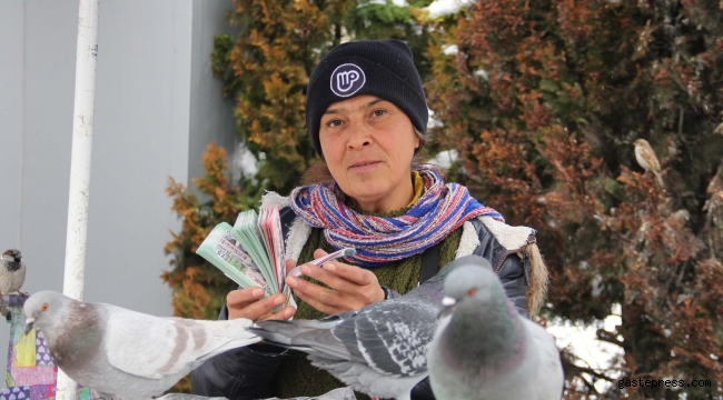 34 yıldır şans dağıtıp, kuşları besliyor