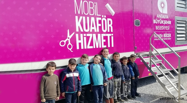 Antalya Büyükşehir'de Mobil Kuaför ilçelerde hizmet vermeye devam ediyor!