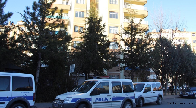 Evinde ölü bulundu!