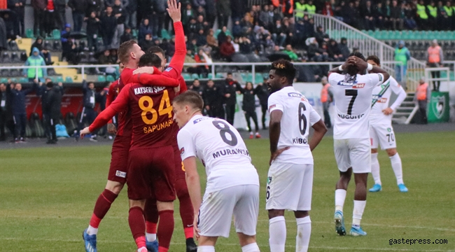 Hes Kablo Kayserispor tek attı üç aldı ve bir ilki başardı!