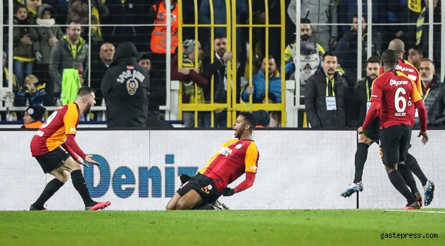 Kadıköy büyüsü bozuldu! Galatasaray, Fenerbahçe'yi deplasmanda farklı geçti!