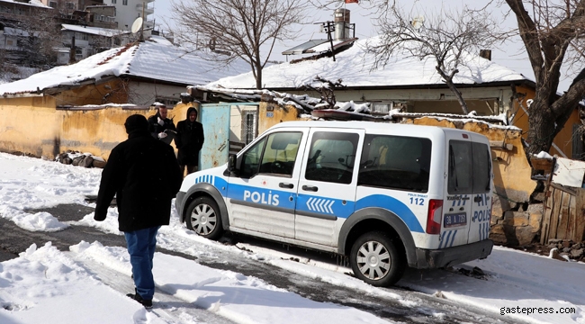 Kayseri'de bıçağın üstüne düşen genç kadın yaralandı!