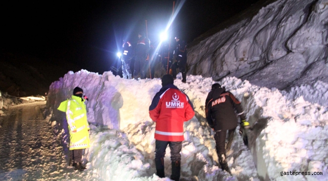 Kayseri- Kahramanmaraş karayoluna çığ düştü