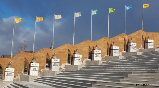 Kayseri'nin Pınarbaşı İlçesinde Türklük Anıtı Ziyarete Açıldı