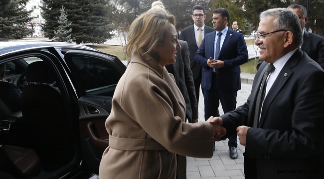 Kültür ve turizm Bakan Yardımcısı Kayseri Büyükşehir'de!