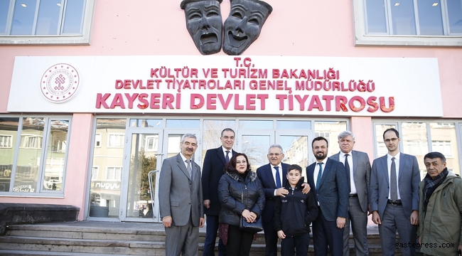 Memduh Büyükkılıç’ın Gayretleriyle Devlet Tiyatrosu Kayseri'de!