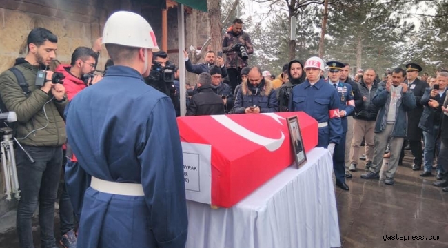Şehit Uzman Onbaşı İbrahim Albayrak, son yolculuğuna uğurlandı
