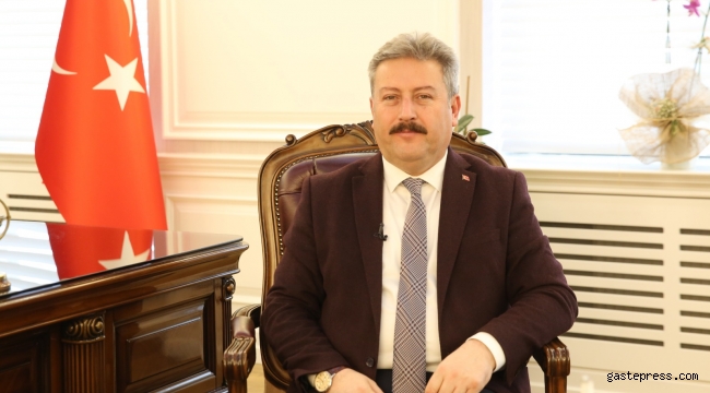 Başkan Palancıoğlu'ndan Karikatürist Suat Yalaz İçin Başsağlığı Mesajı