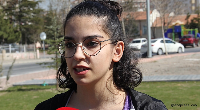 İnternet ve bilgisayar olmadan kodlama öğrenen Elif'ten köy çocuklarına eğitim