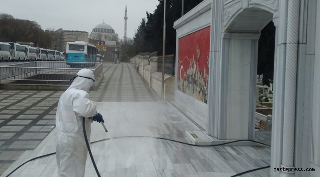 İstanbul'da Alt Geçitlerden Duraklara Kadar Her Yer Dezenfekte Ediliyor!