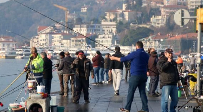 İstanbul'da sahiller yine tıklım tıklım dolu!