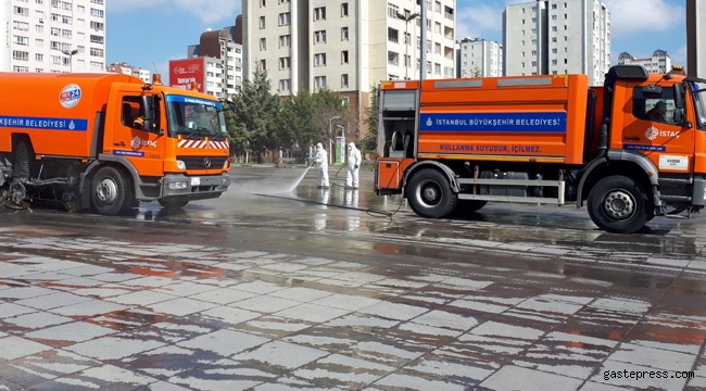 İstanbul Meydanlarında Koronavirüs Temizliği Başladı!
