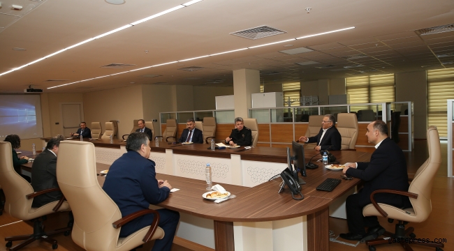 Kayseri Büyükşehir Belediyesi Virüse Karşı İki Önemli Toplantı Yaptı