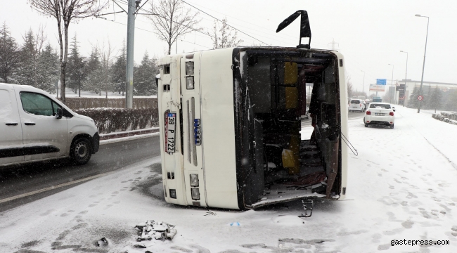 Kayseri'de işçi servisi devrildi: 21 yaralı