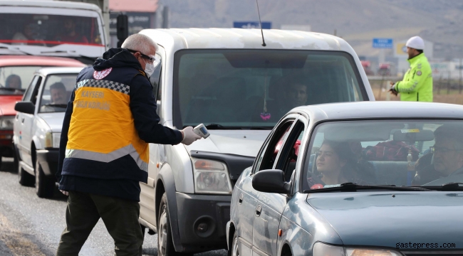 Kayseri'de koronavirüse karşı ateş ölçerli önlem