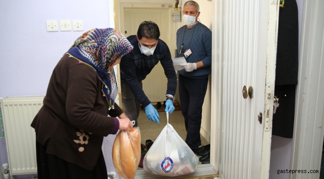 Kayseri Melikgazi Belediyesi'nden 65 Yaş Üstü Yaşlılar ve Kronik Rahatsızlığı Bulunan İhtiyaç Sahiplerine İaşe Yardımı Yapıldı.