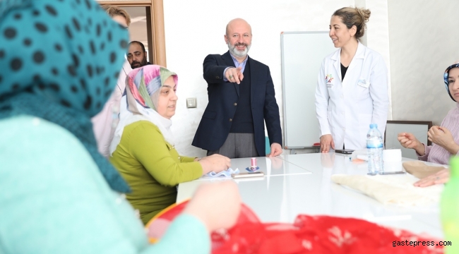 Kocasinan Belediye Başkanı Ahmet Çolakbayrakdar, 8 Mart Dünya Kadınlar Günü dolayısıyla bir mesaj yayımladı