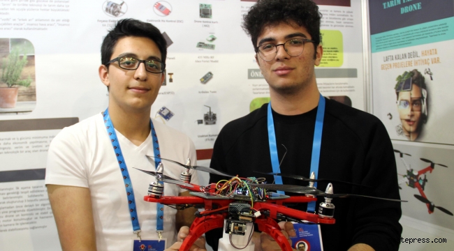Liselilerden 'tarım dostu drone'
