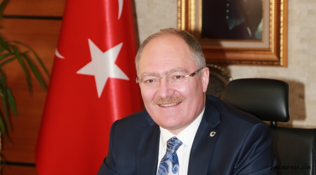 Sivas Belediye BaşkanıHilmi Bilgin, Miraç Kandili münasebetiyle bir mesaj yayımlayarak İslâm âleminin miracını kutladı. 